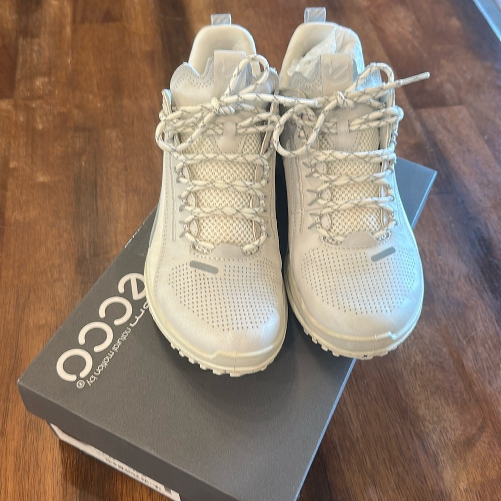 Ecco Biom 2.0 Luxury leather sneaker